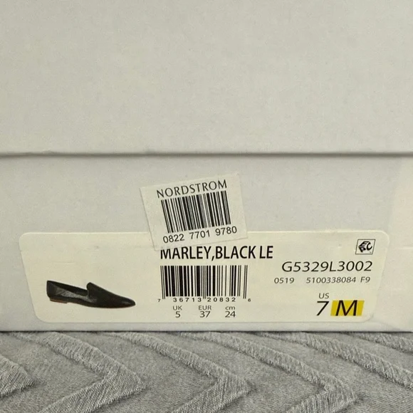 Vince Marley Venetian Loafer - Picture 3 of 12